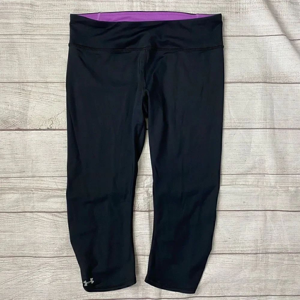 Under Armour heat gear compression Capri leggings black & pink